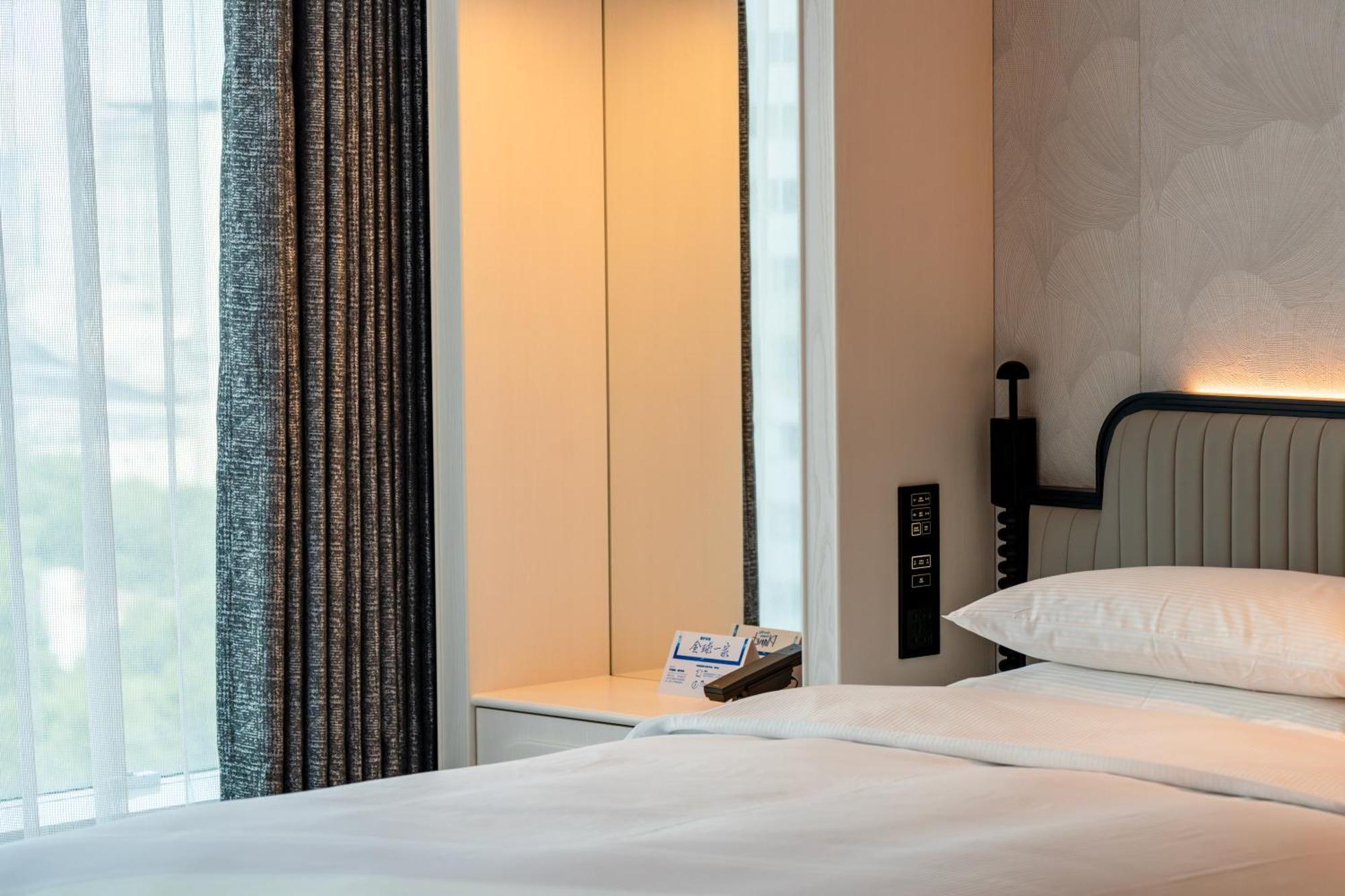 Hilton Shanghai City Center -Steps From Iconic Landmarks Wukang Mansion And Jing'An Temple Eksteriør billede