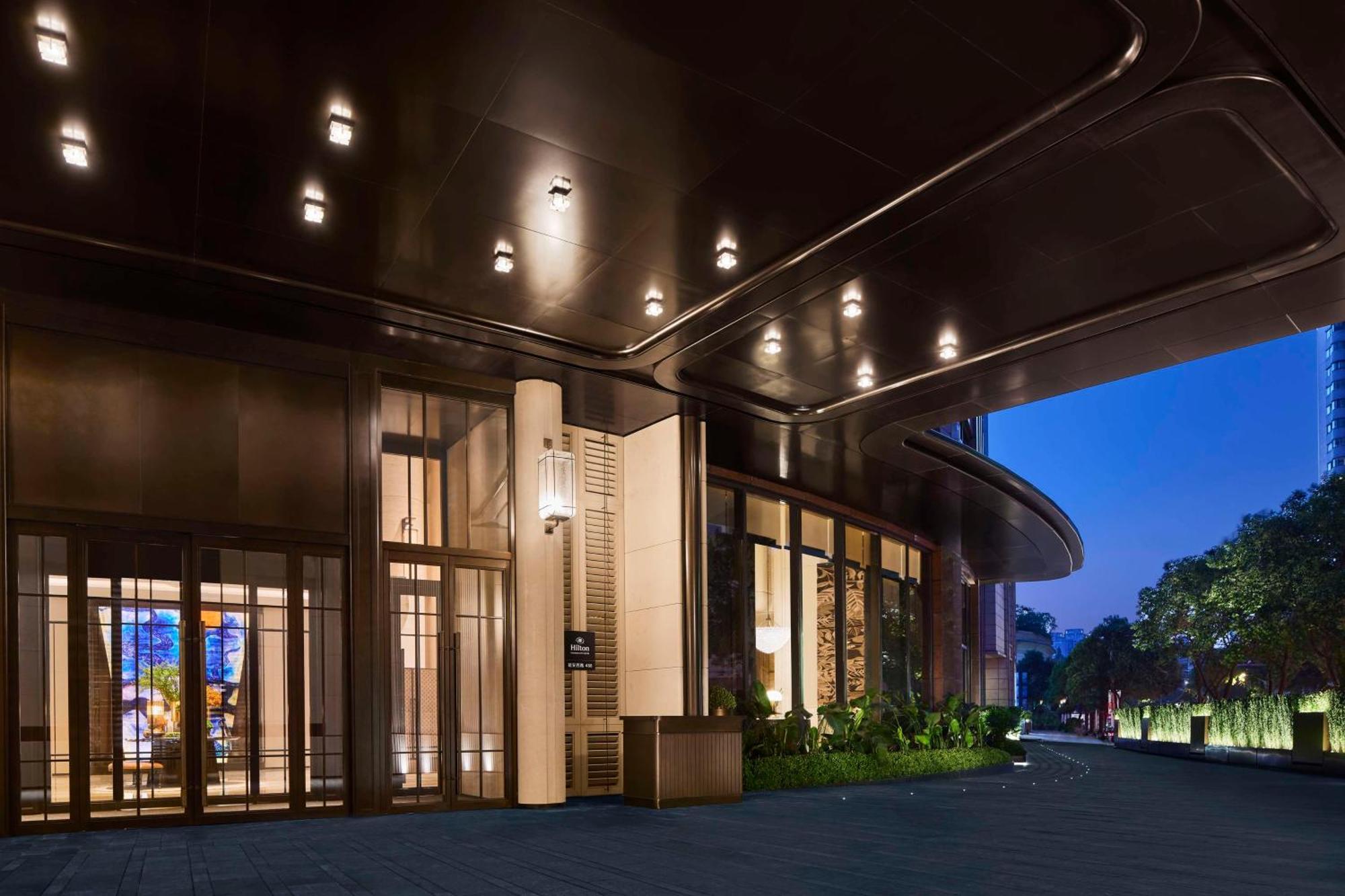 Hilton Shanghai City Center -Steps From Iconic Landmarks Wukang Mansion And Jing'An Temple Eksteriør billede